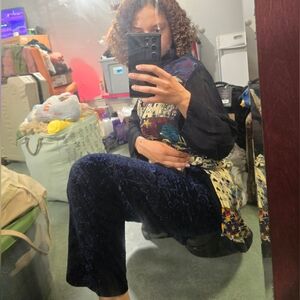 Beautiful floral pattern blue velvet pants🥲